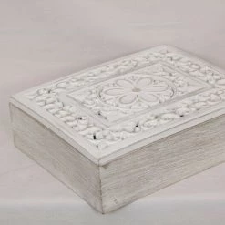 MAL New 1pce 24cm Filigree Carved Trinket Box Shabby White Decor Home & Garden